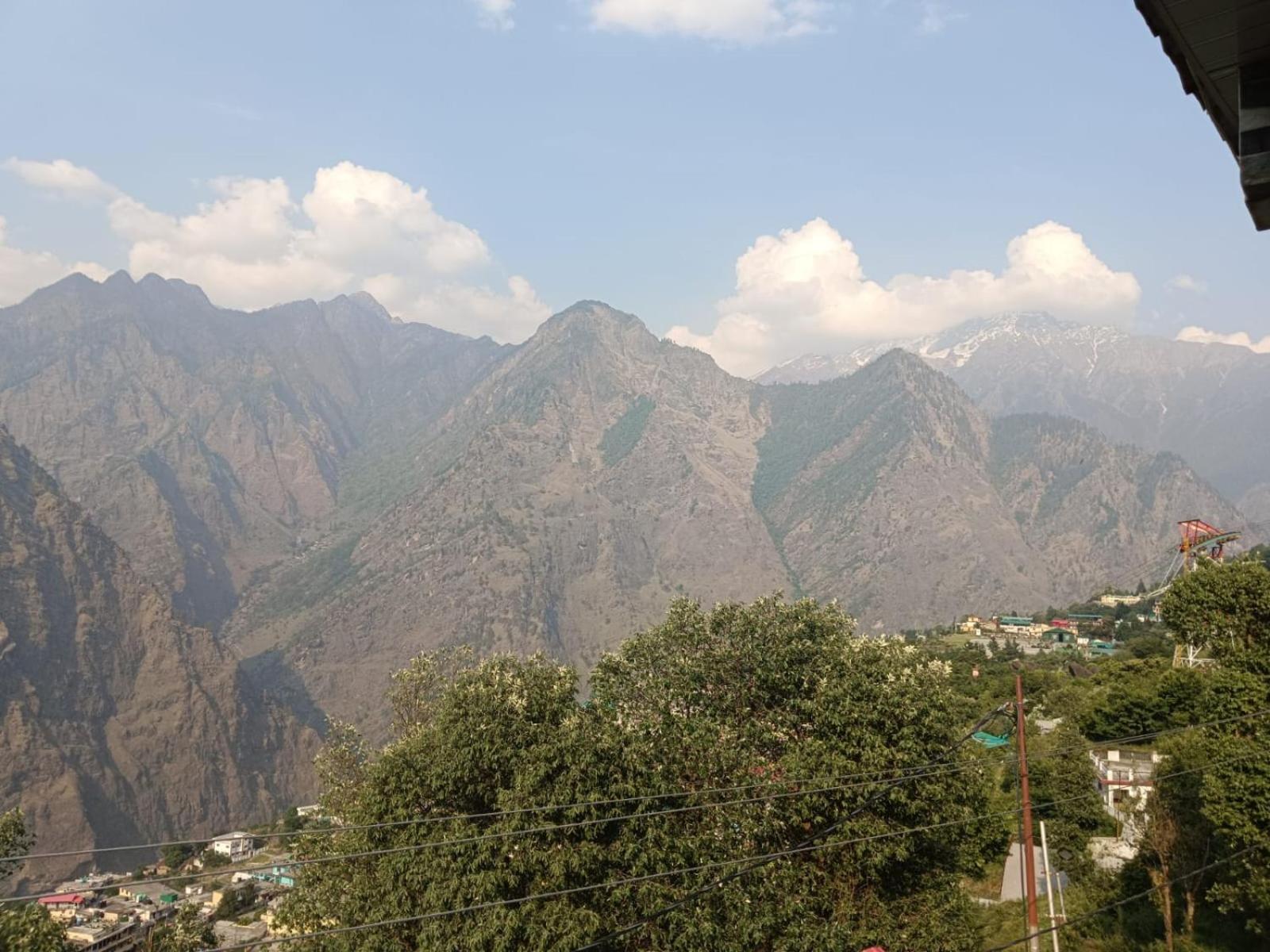 Sleeping Beauty Hotel Moutain View Property Joshīmath Eksteriør billede