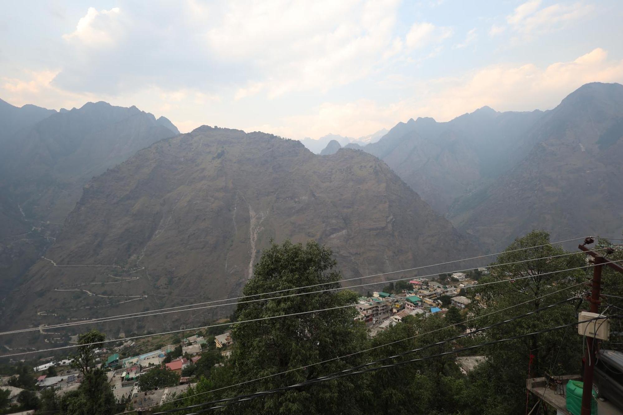 Sleeping Beauty Hotel Moutain View Property Joshīmath Eksteriør billede