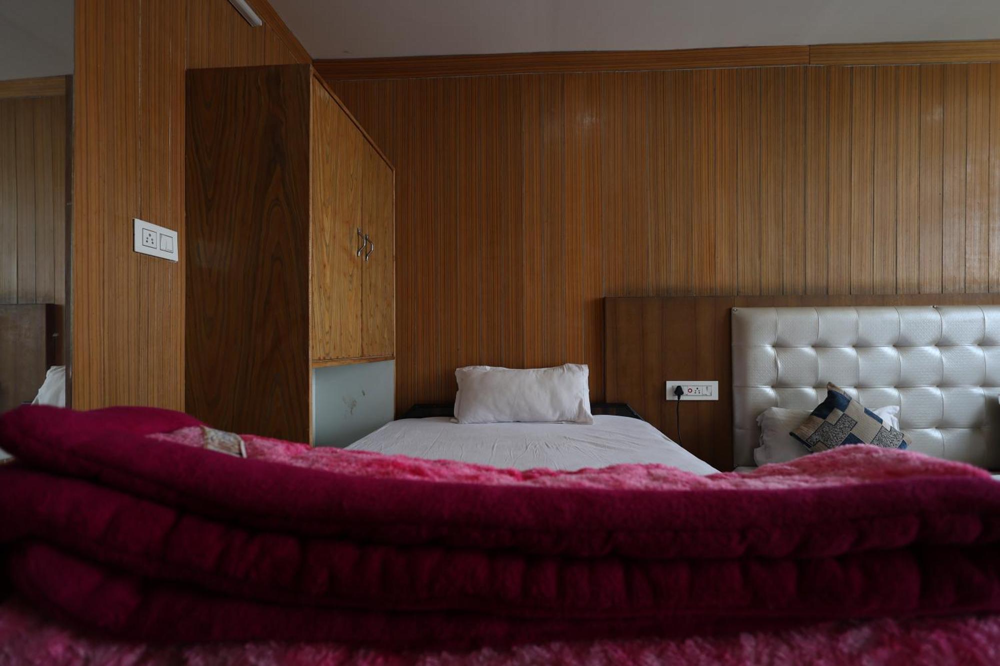 Sleeping Beauty Hotel Moutain View Property Joshīmath Eksteriør billede
