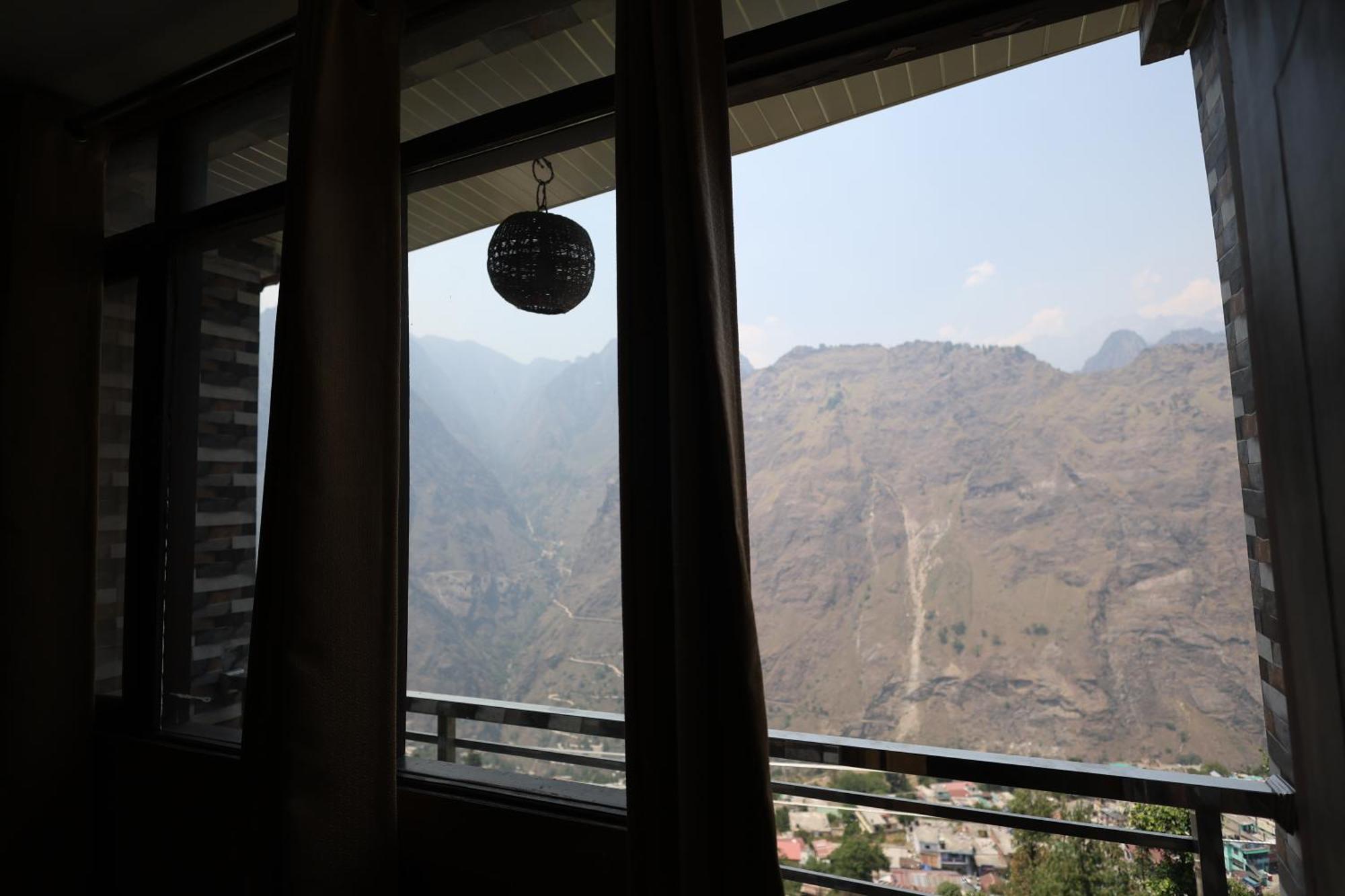 Sleeping Beauty Hotel Moutain View Property Joshīmath Eksteriør billede
